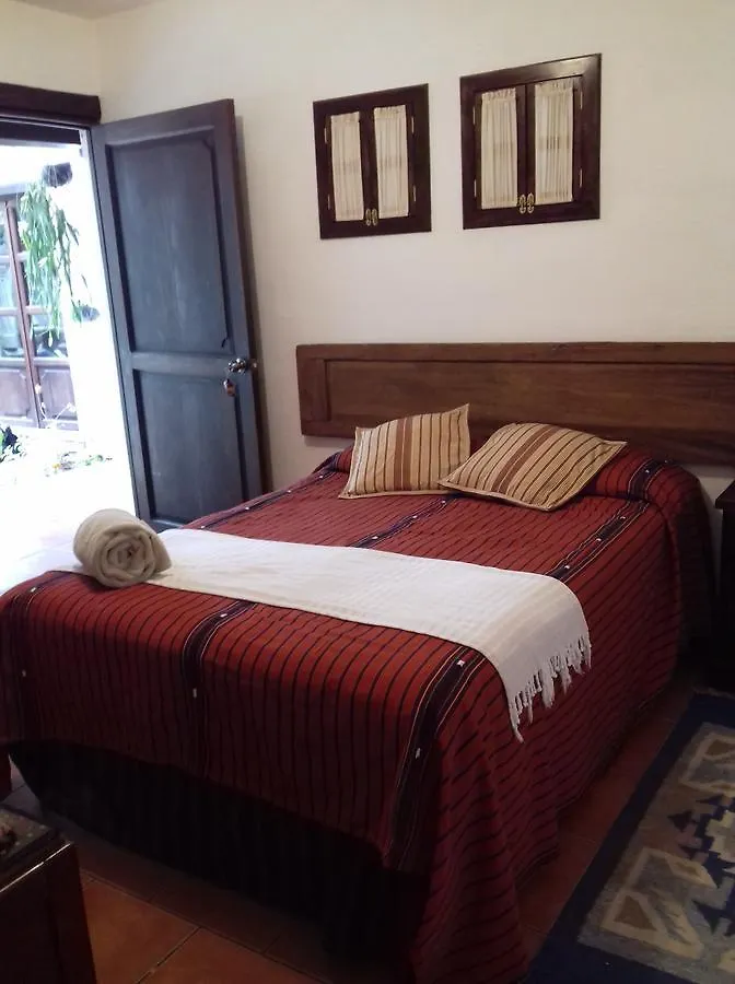 Hostal Casa Del Artista & Galeria Antigua Guatemala