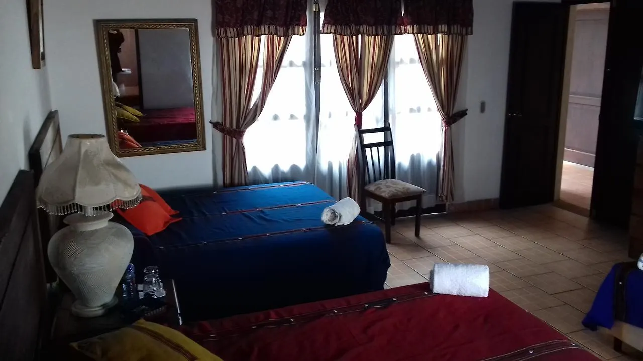 Hostal Casa Del Artista & Galeria Antigua Guatemala