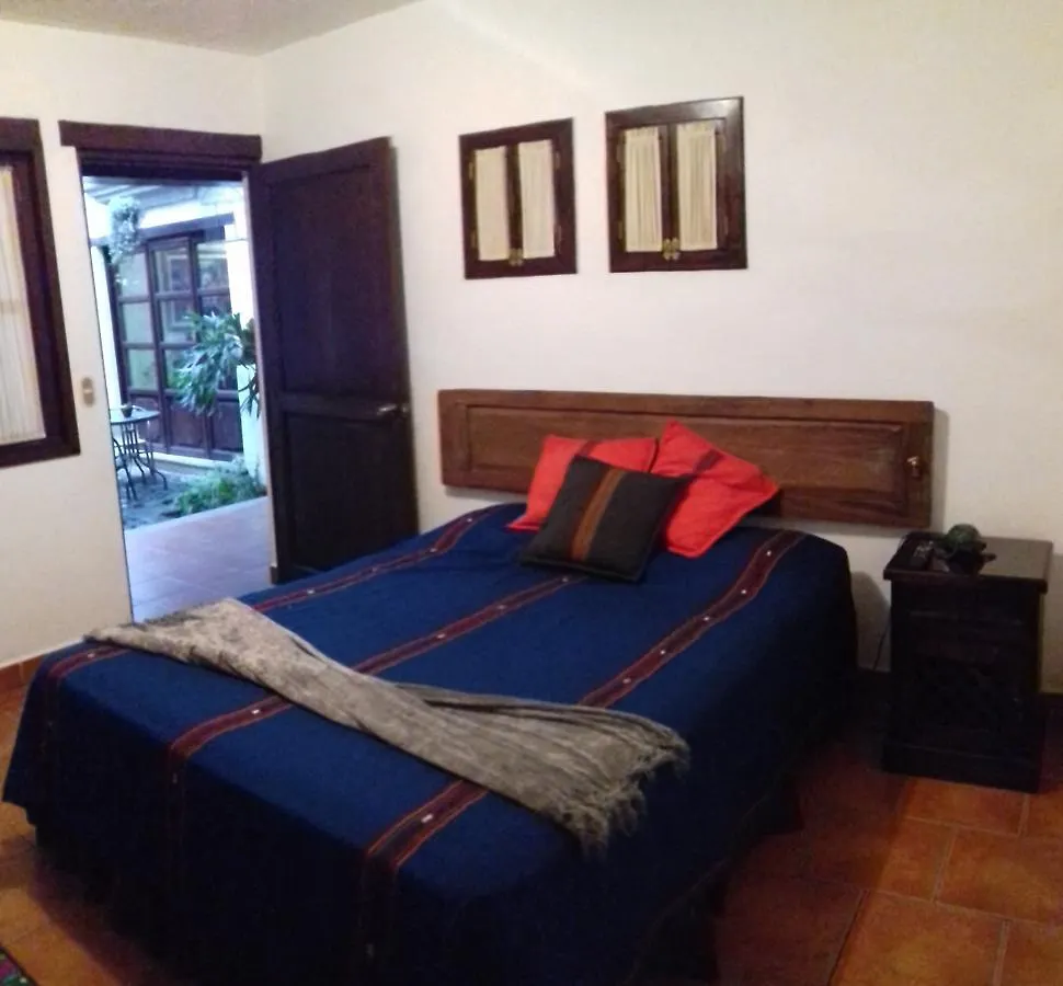 Hostal Casa Del Artista & Galeria Antigua Ostello